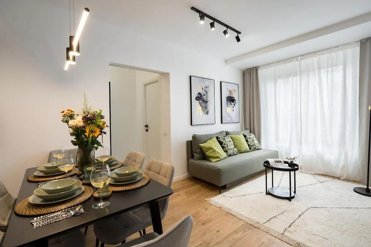 Appartamento Superb River Views 2Br Flat - Top Location Bucarest