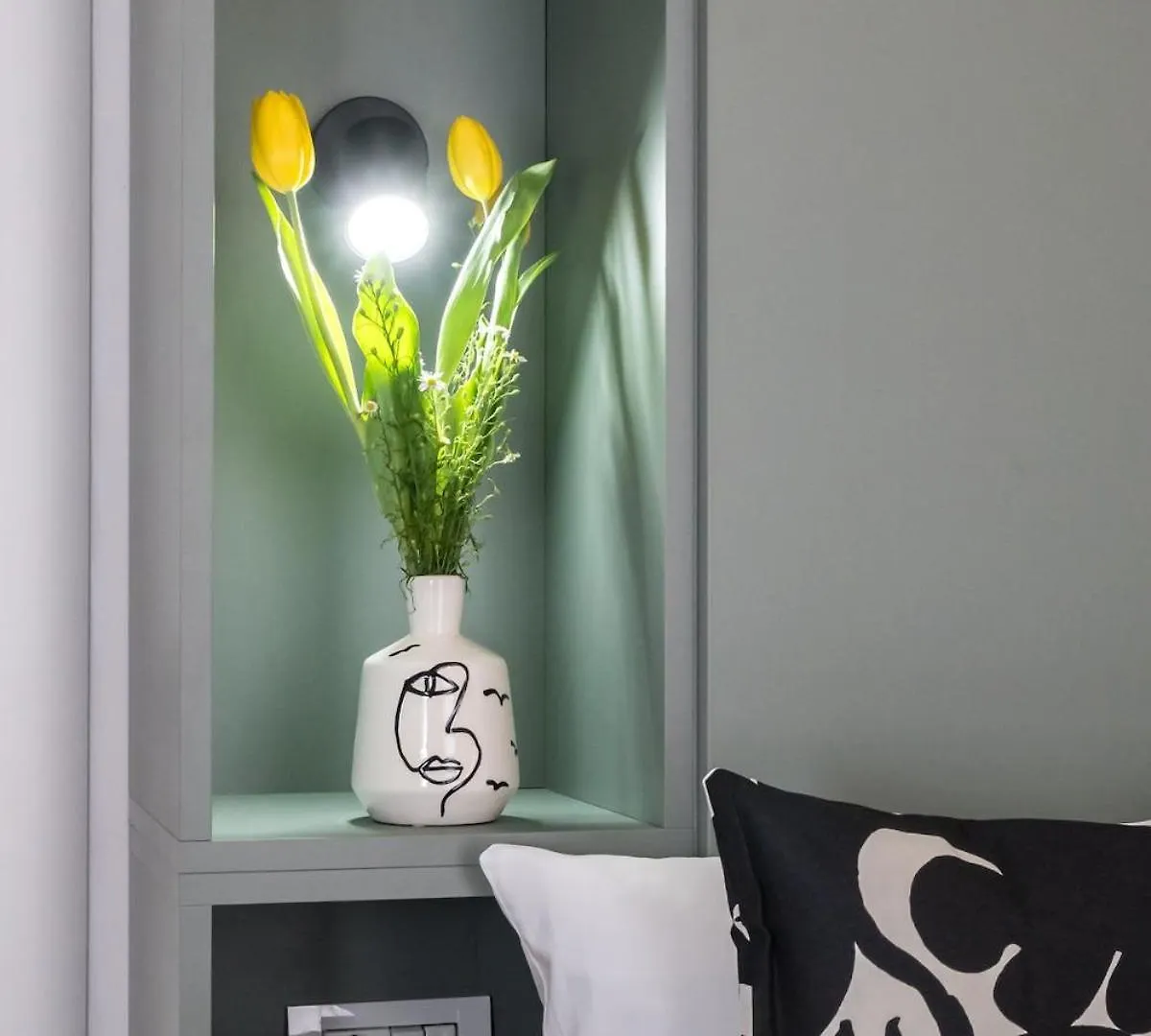 Superb River Views 2Br Flat - Top Location Bucarest 0*,  Romania