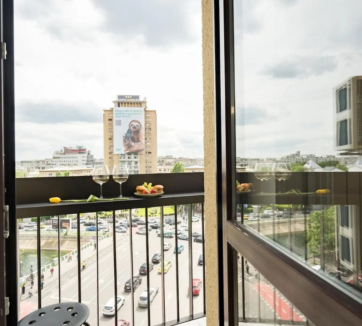 Superb River Views 2Br Flat - Top Location Bucarest Appartamento