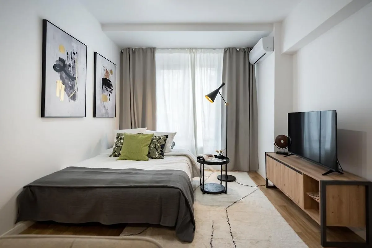 Superb River Views 2Br Flat - Top Location Bucarest Appartamento